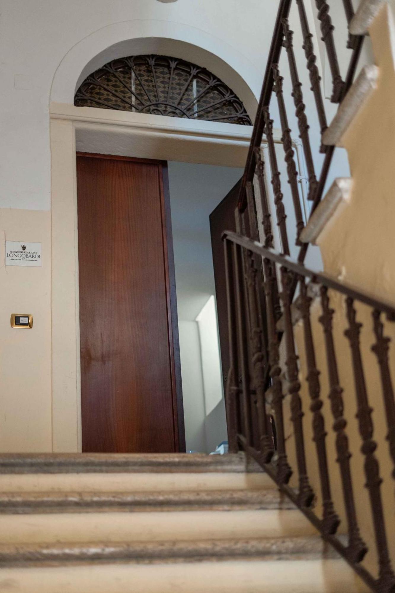 B&B Longobardi Трани Екстериор снимка